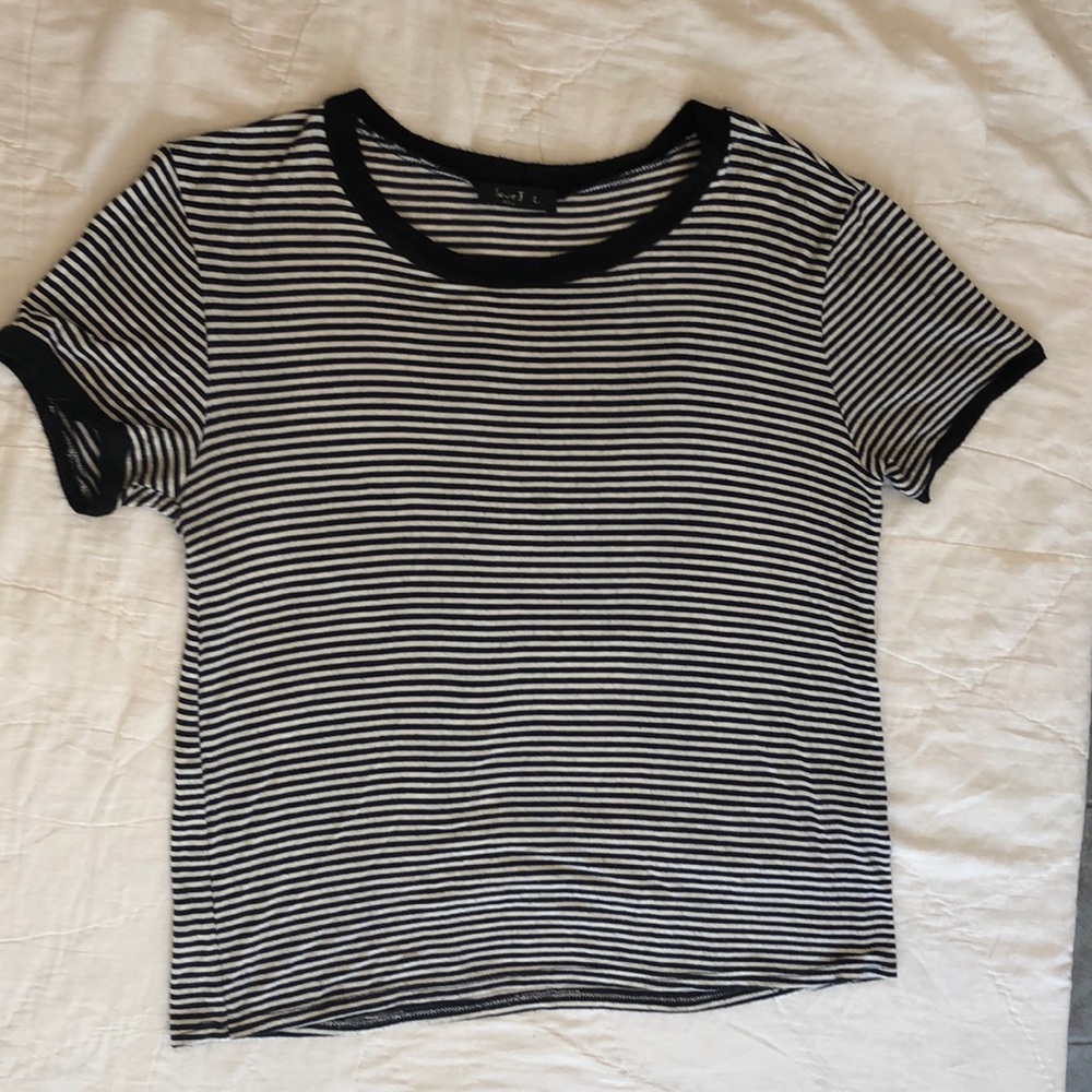 Black and white lightly cropped shirt